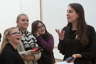 Schulprojekt "Stell die Verbindung her",in Zusammenarbeit mit der Gewobag, Hamburger Bahnhof, 3.11.2015