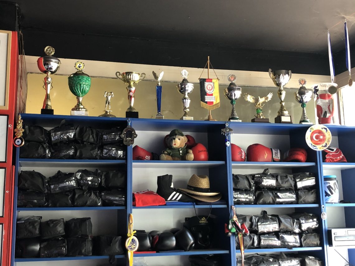 Trophäenwand im Isigym Boxsport Verein